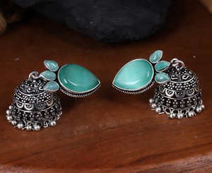 Pendientes Jhumka de Latón Oxidado Plateado con Piedra Aqua |   Pendientes Colgantes Boho Tribales Hechos a Mano |   Collar Étnico Indio Antiguo para Mujer - Product Image 5