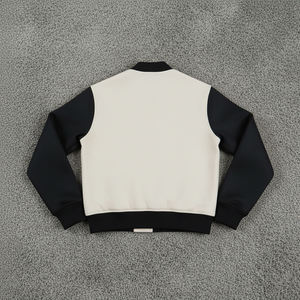 Chaqueta Varsity Unisex Premium de Lana con Mangas de Cuero, Chaqueta Bomber Personalizada con Cuello Alto y Manga Larga - Product Image 2