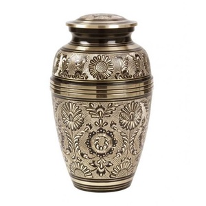 Urnes funéraires pour adultes en laiton de haute qualité avec gravure complète, finition or et noir, pour cendres humaines. - Product Image 1