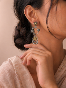 Ethnic Animal Pattern Micro Insert Vintage Chandelier <b>Earrings</b> in Antique <b>Silver</b> Plated Alloy for Women's <b>Wedding</b> Fashion - Product Image 2