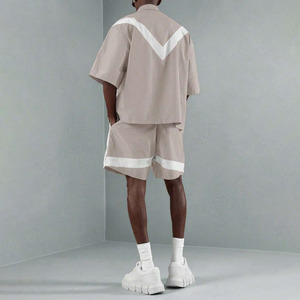 Ensemble de survêtement de luxe personnalisé pour homme, coupe oversize, en polyester/nylon, décontracté, pour l'été, avec veste zippée unie et short, ensemble de vêtements d'extérieur - Product Image 2