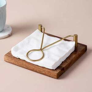 Support de serviettes décoratif classique en métal de qualité supérieure, base rectangulaire large, pieds surélevés pour une stabilité accrue, polyvalent - Product Image 1