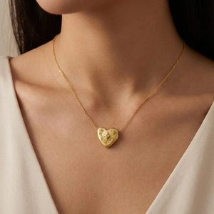 Collar Casual para Mujer con Diseño de Corazón en Acero Inoxidable 304 con Acabado Chapado en Oro y Revestimiento de 0.03µm de Grosor, con Cadena Tipo O - Product Image 2