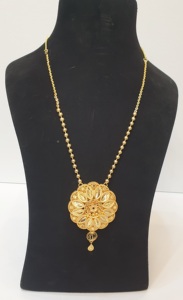 Juego de Joyería SARA con Diseño Floral, Chapado en Oro de 24K, Collar, Aretes y Anillo, Regalo para Mujer - Product Image 2