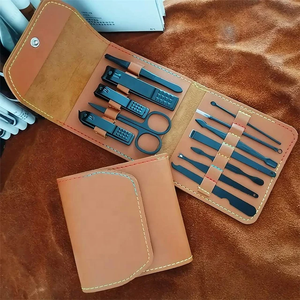 Ensemble professionnel de manucure et pédicure 12 pièces en cuir PU et acier inoxydable, outils durables pour le soin des ongles, vente chaude - Product Image 3