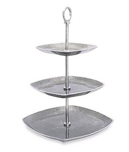 Plateau de service doré à deux niveaux gravé, écologique, avec poignées décoratives, pour présentation de desserts de fête, support métallique de style vintage - Product Image 4