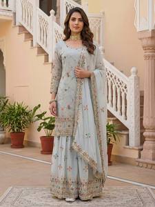 Elegante conjunto de kurti y sharara de georgette sintético con bordado zari y lentejuelas, traje étnico festivo para mujer. - Product Image 3