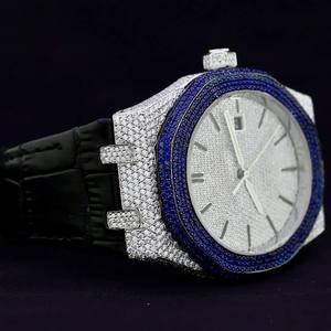 Anillo de Hombre de Alta Calidad en Oro Blanco con Diamantes Moissanite y Diamantes Cz de Color Azul, con Banda de Goma Negra, Joyería Fina Personalizada - Product Image 2