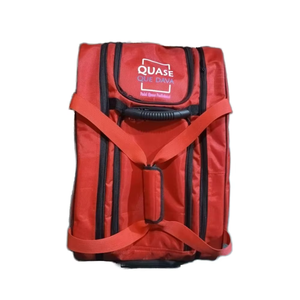 Sac de raquette de padel en nylon rouge Quase Que Dava avec impression MDS, fermeture éclair résistante à l'eau, sac à dos de sport 30-40L - Product Image 2