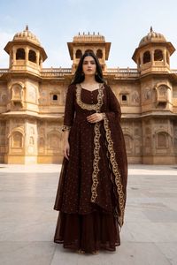 Suministro al por mayor de conjunto de falda y dupatta Anarkali con bordado de lentejuelas, vestido Anarkali de boda para exportación. - Product Image 2