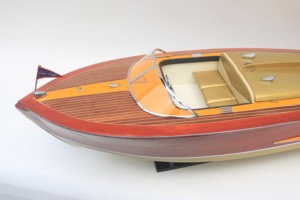 CHRIS CRAFT COBRA 1955 (CABEZA METÁLICA DORADA) Modelo de lancha rápida americana de madera hecho a mano por fabricante vietnamita - Product Image 3
