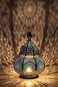 Lanterne en métal artisanal avec porte-bougie décoratif rustique pour la décoration de la maison, des hôtels et des fêtes de mariage à prix d'exportation - Product Image 2