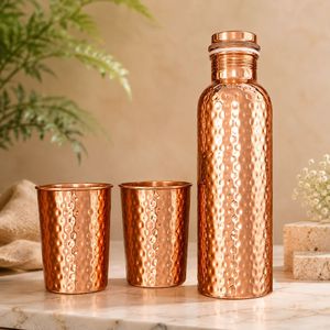 Botella de Agua de Cobre Martillado con 2 Vasos, Juego de Bebidas Reutilizable y Portátil, Estilo Clásico para Hogar, Oficina y Exteriores - Product Image 2