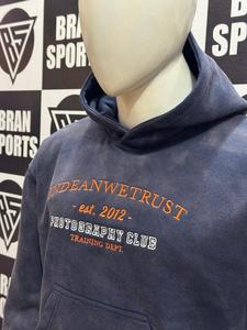 เสื้อฮู้ดดี้ผู้ชายทรงครอป ผ้าฝ้ายเฟรนช์เทอร์รี่คุณภาพสูง แบบโอเวอร์ไซส์ สไตล์สตรีทแวร์ หนานุ่ม น้ำหนักมาก  ไม่มีลายพิมพ์ - Product Image 2