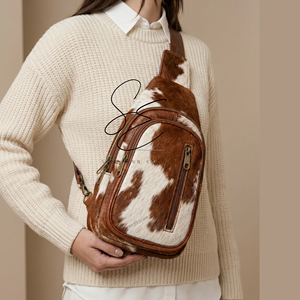 Bolso bandolera de cuero genuino con pelo de vaca, bolso cruzado de pecho, mini mochila unisex, bolso de hombro con una sola correa, riñonera de viaje. - Product Image 4