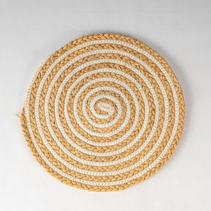 Set de table rond écologique fait main en corde de coton et raphia, tressé, pour table à manger, mariage, luxe - Product Image 1
