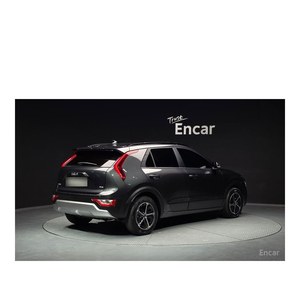 Kia Niro Trendy 2025, 9,044 km, Volante a la Izquierda, Asientos de Cuero, Cámara Trasera - Product Image 2