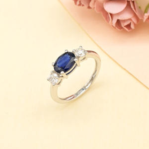 Anillo de Oro Blanco Fino de 14k con Zafiro Azul Ovalado de 8x6mm y Diamantes, Talla US-7, de los Mejores Proveedores Mayoristas - Product Image 6