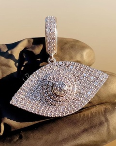 Colgante de Plata de Ley 925 con Certificado de Diamante, Diseño Hip Hop 3D Ojos VVS Moissanita, Amuleto de Buena Suerte, Joyería de Protección - Product Image 5