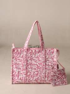 Bolso Tote Acolchado de Algodón con Estampado Artesanal Indio y Bolsa Adicional, Venta al Por Mayor - Product Image 1