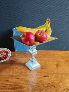 Modern Tabletop Metal <b>Cake</b> Display for Bakery Shops - Product Image 4