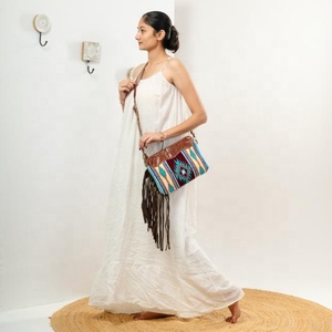 Élégant Vintage Turquoise aztèque Jacquard tissu sac à bandoulière unique usiné à la main nouveau bohème Chic coton robe femmes vente chaude - Product Image 1