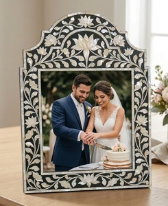 Cadre photo mural décoratif moderne Art Déco écologique léger en nacre fait main de luxe pour hôtels, villas et décoration intérieure - Product Image 1
