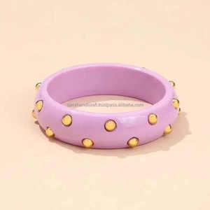 Élégant bracelet en résine classique SAMI HANDICRAFTS avec perle-décoration colorée certifiée IGI et cadeau de vacances spécial pour femme - Product Image 2