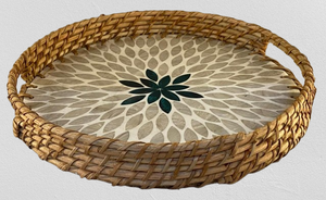 Plateau de service carré artisanal en rotin naturel et MDF avec finition durable pour la décoration intérieure - Product Image 2