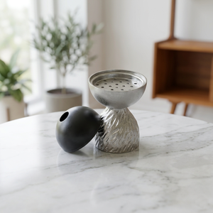 Ensemble de brûleurs d'encens en métal avec bases texturées et dessus sphériques lisses, parfait pour une décoration d'intérieur moderne et élégante pour l'aromathérapie. - Product Image 3