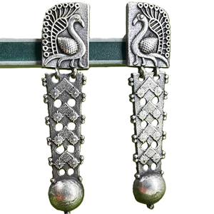 Pendientes Largos de Latón Plateado con Diseño Étnico de Pluma de Pavo Real para Mujer, Regalo de Boda - Product Image 1