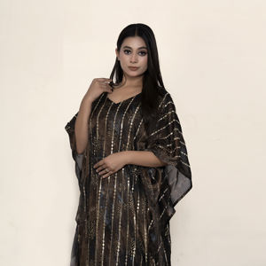 Caftán bordado con papel de aluminio Rangoli, con drapeado, rayas brillantes subtiles, mangas relajadas, caída elegante, perfecto para ocasiones festivas. - Product Image 3