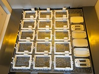 Service d'impression 3D SLA ABS industriel très demandé pour pièces en résine personnalisées, modèles d'ingénierie avec une vitesse de 100 mm/s et une tolérance de 0,2 mm