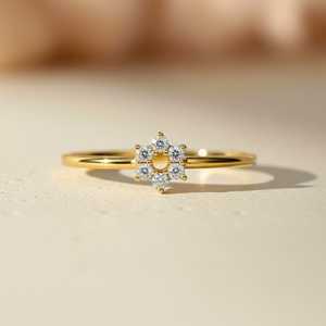 Bague minimaliste en or massif 14 carats et plaqué platine - Bande éternelle micro-incrustée - Product Image 1