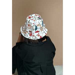 Le chapeau bob réversible Quince Life Fruit Punch - Product Image 2