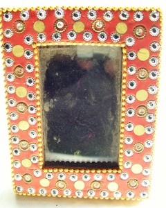 Handmade Rectangular Wooden Photo <b>Frame</b> With Bottle Cap Design Red And <b>Gold</b> Decorative Beaded Edge Tabletop Display - Product Image 2