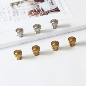 มือจับลิ้นชักแบบดั้งเดิมทำจากโลหะผสมสังกะสี ดีไซน์หรูหรา สีทองซาตินนิกเกิล ทนทาน ใช้ได้กับลิ้นชักครัว ติดตั้งง่าย - Product Image 1