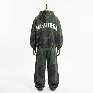 Conjunto de Sudadera con Capucha y Pantalones Deportivos de Camuflaje Verde para Hombre, Corte Holgado, Estilo Urbano, Personalizable OEM ODM, Venta al Por Mayor - Product Image 4