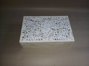 best Handwork Bone and Mother of Pearl Inlay <b>Storage</b> Box and <b>bin</b> For Jewelry With Carved Oriental Leaf Pattern Decorative Lid - Product Image 3