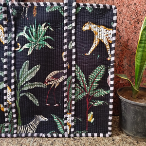 กระเป๋าโท้ทผ้าควิลท์ลายเสือดาว ม้าลาย ต้นปาล์มเขตร้อน ปิดด้วยซิป ผ้าฝ้ายเนื้อนุ่ม เย็บแบบกันธา - Product Image 4