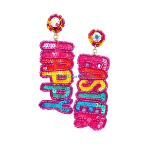 Tonos del atardecer: Colección de pendientes bordados vibrantes Hilos de baile: Pendientes bohemios coloridos Alma gitana: Multicolor hecho a mano - Product Image 1