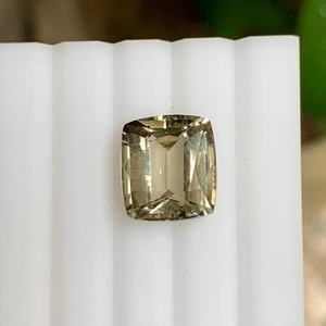 Pieza de Gema de Tanzanita Zoisita Natural, Perfecta para la Elaboración de Joyería Fina y Colecciones de Joyería de Diseño - Product Image 1