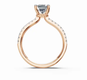 Bague de fiançailles en or jaune, rose ou blanc 9K, 14K, 18K avec émeraude de laboratoire taille émeraude de 0,631 carat et bande de diamants à 37 pierres, en or 9K, 14K, 18K. - Product Image 4