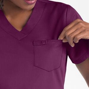 Uniformes médicaux unisexes personnalisés en tissu polyester/rayonne tissé avec poches, modèle infirmier OEM, sans couture, pour le secteur médical, dentaire et esthétique - Product Image 6