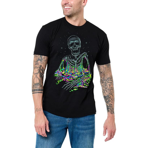 เสื้อยืดสีดำลายกราฟิกโครงกระดูกนีออนละลายลายกาแล็กซี่แขนสั้นคอกลม - Product Image 1