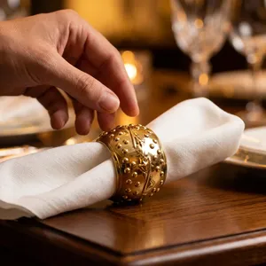 Ensemble d'anneaux de serviette en résine de style nouveau, écologiques, durables, design classique, vaisselle de table de Noël, vaisselle de restaurant, marque RAJVASANT - Product Image 1