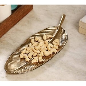 Top Quality <b>Gold</b> Plated Finishing <b>Serving</b> <b>Tray</b> Wholesale Price Decorative <b>Tray</b> Multipurpose Use Breakfast <b>Serving</b> Metal <b>Tray</b> - Product Image 1
