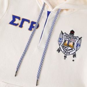 เสื้อฮู้ดซิกมาแกมมาโร รุ่น Neutral Quarter Button SGRho เสื้อผ้าสไตล์กรีก สีน้ำเงินทอง พรีเมียม เสื้อสเวตเชิ้ตสำหรับชมรมนักศึกษาแบบยูนิเซ็กส์ - Product Image 4