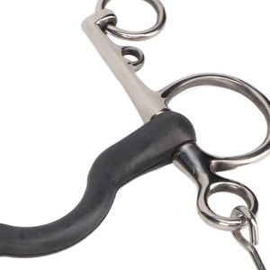 Bocado de acero inoxidable para caballo con boquilla de neopreno y cadena para equitación - Product Image 4