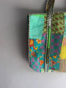 Sac fourre-tout bohème en coton à rayures et motifs floraux, poignée souple, fermeture éclair et fermoir, sac à dos unisexe antivol, capacité 20-35L - Product Image 4